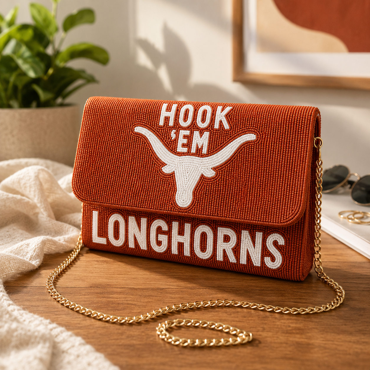 Texas Longhorns "Hook 'Em" Beaded Crossbody Bag